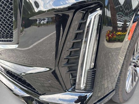 Used 2023 Cadillac Escalade ESV V AWD/4WD image 48