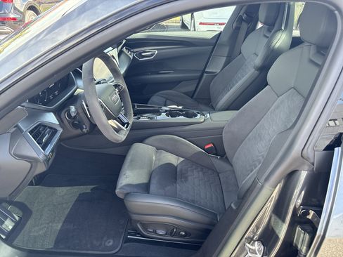 Certified 2023 Audi e-tron GT Premium Plus image 6