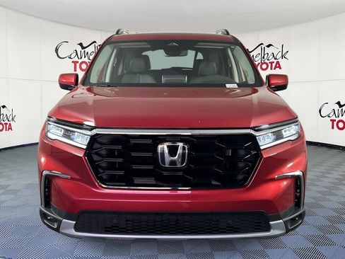 Used 2024 Honda Pilot Touring image 3