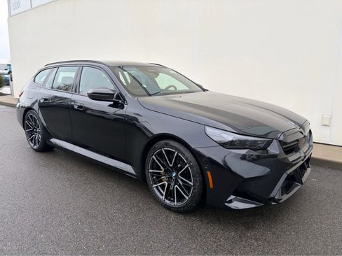New 2026 BMW M5 Touring w/ M Driver's Package AWD/4WD image 2