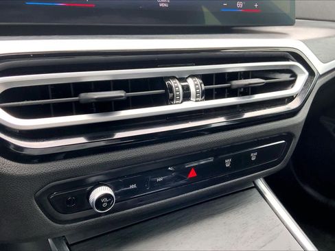 Used 2024 BMW 330i Sedan image 35