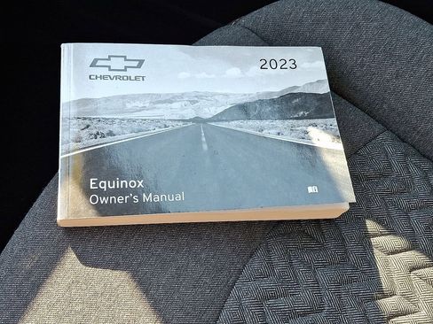 Used 2023 Chevrolet Equinox LT image 26