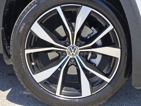 Used 2024 Volkswagen Atlas Cross Sport SEL Premium R-Line AWD/4WD image 10