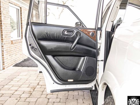 Used 2020 Nissan Armada SL w/ Premium Package RWD image 24