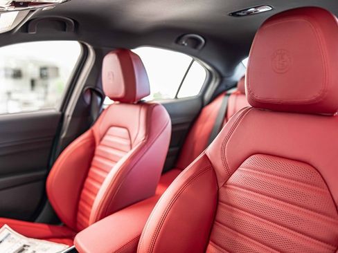 New 2025 Alfa Romeo Giulia AWD image 18