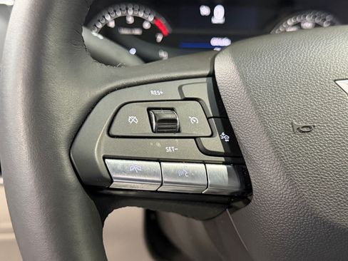 Used 2023 Cadillac XT4 Luxury FWD image 12