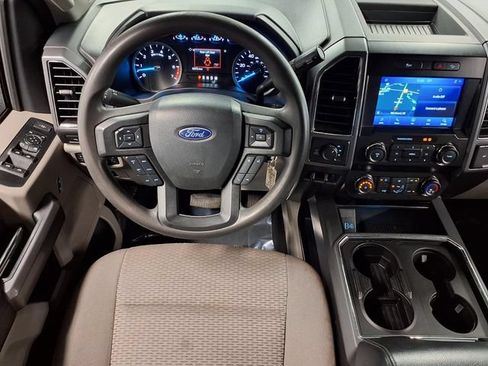 Used 2022 Ford F250 XLT w/ Black Appearance Package AWD/4WD image 5