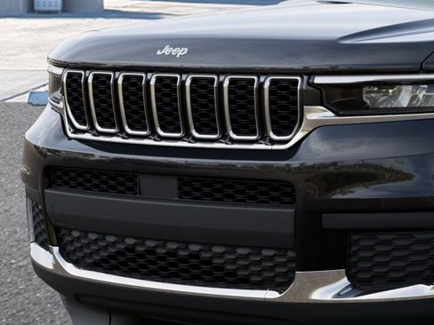 New 2025 Jeep Grand Cherokee L Laredo w/ Trailer Tow Package image 11