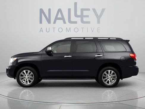 Used 2013 Toyota Sequoia SR5 RWD image 2