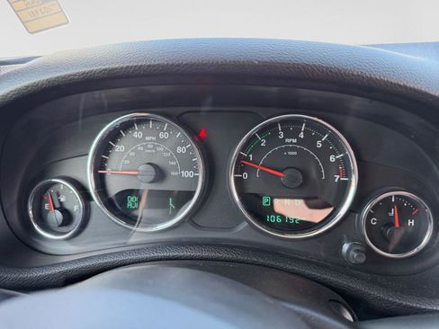Used 2016 Jeep Wrangler Sport AWD/4WD image 16