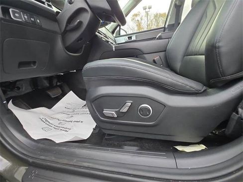 Certified 2025 Hyundai Santa Fe SEL image 12