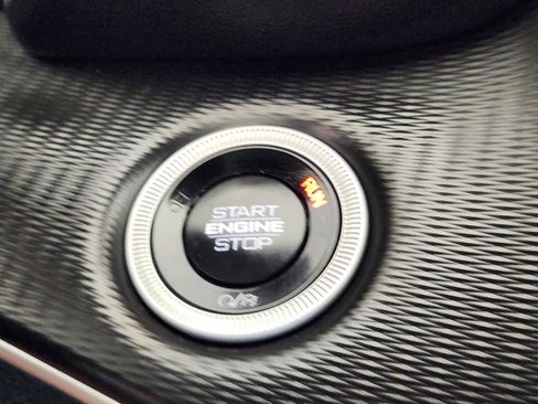 Used 2025 Jeep Grand Cherokee Laredo X image 21