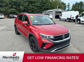 Used 2022 Volkswagen Taos SE w/ Panoramic Sunroof Package FWD video 1