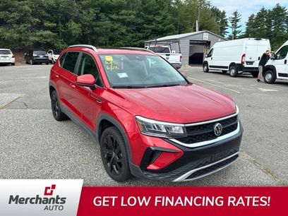 Used 2022 Volkswagen Taos SE w/ Panoramic Sunroof Package
