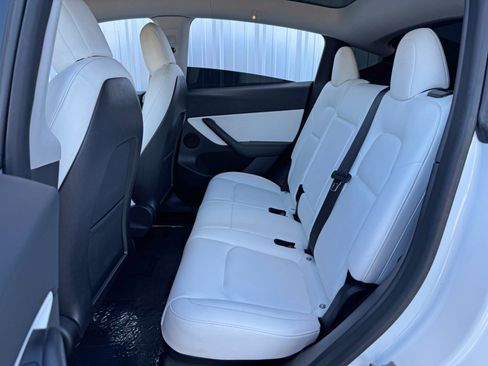 Used 2021 Tesla Model Y Performance image 42