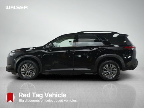 Used 2025 Nissan Pathfinder SV AWD/4WD image 2