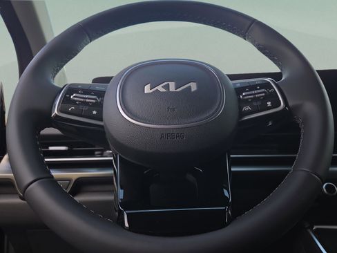 New 2026 Kia Carnival SX FWD image 29