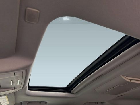 Used 2018 Chevrolet Tahoe LT image 15