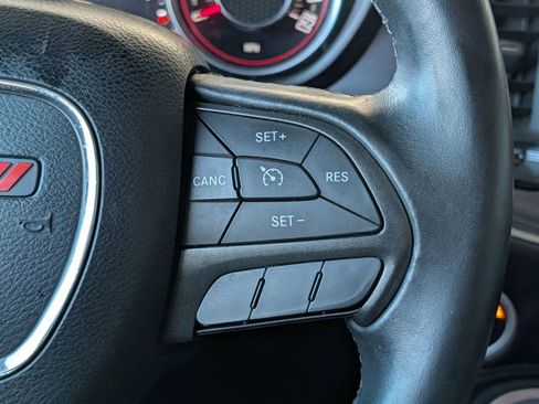 Used 2015 Dodge Challenger SXT w/ Driver Convenience Group image 23