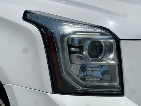 Used 2018 GMC Yukon SLT AWD/4WD image 34