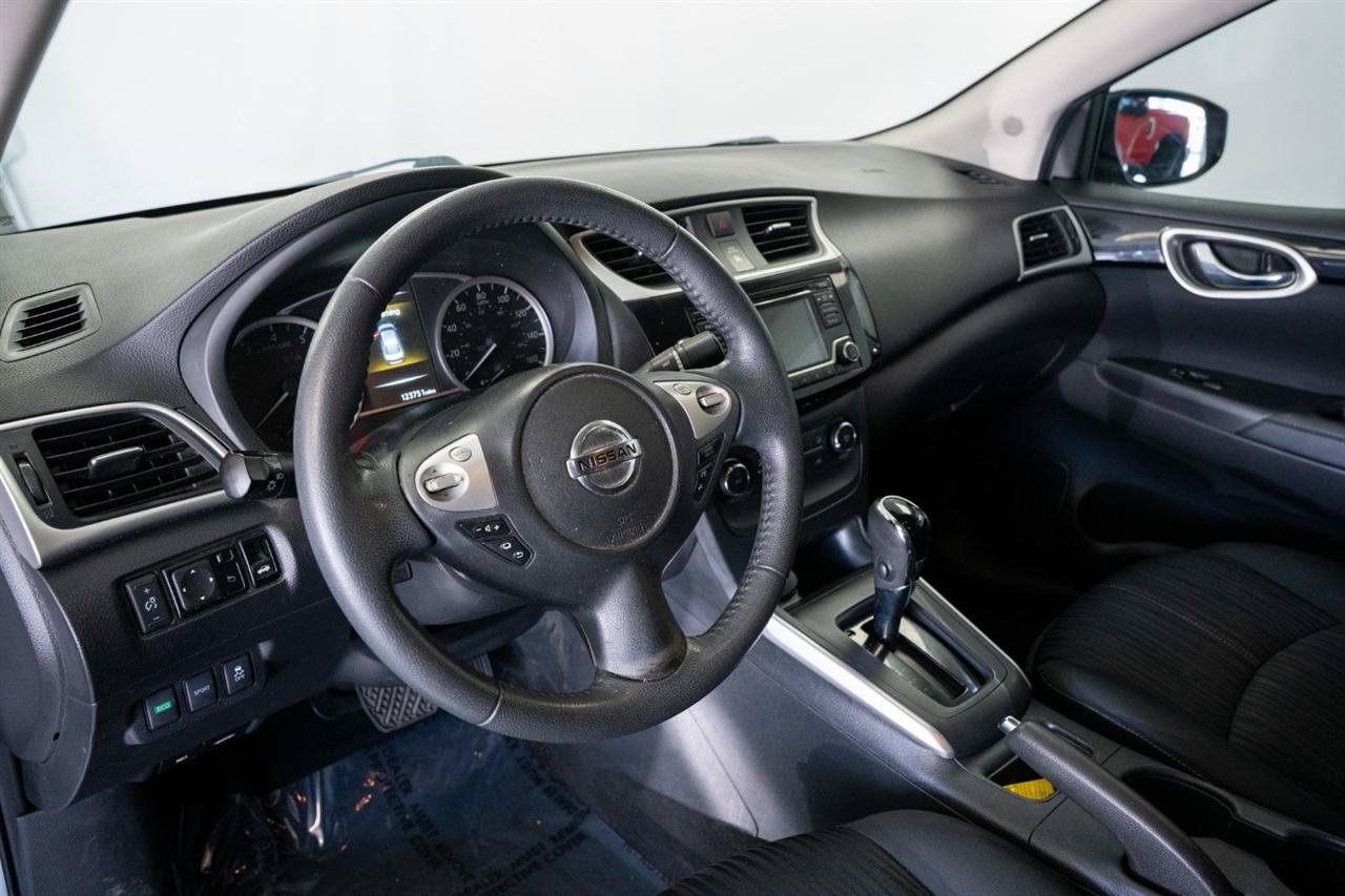Used 2017 Nissan Sentra SV FWD image 13