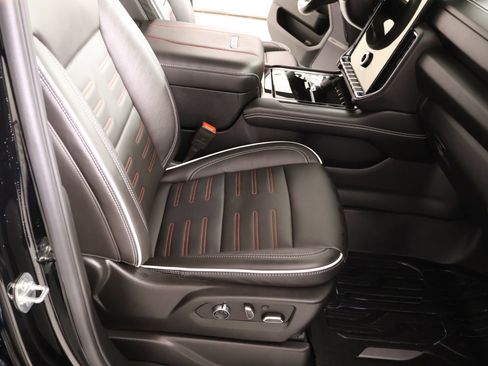 Used 2025 GMC Yukon AT4 Ultimate w/ LPO, Floor Liner Package AWD/4WD image 14
