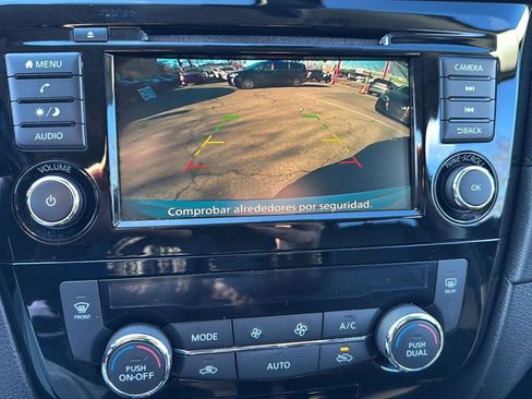 Used 2020 Nissan Rogue SV image 21