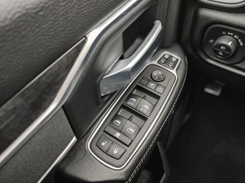 Used 2024 RAM 3500 Big Horn image 23