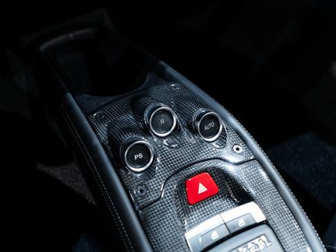 Used 2011 Ferrari 458 Italia Coupe image 33