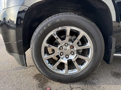 Used 2019 GMC Yukon XL Denali w/ Open Road Package image 30