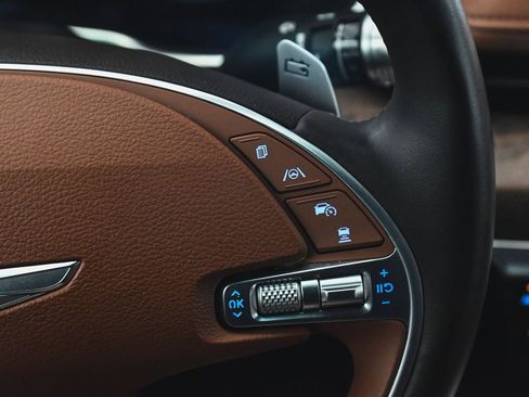 Used 2024 Genesis G80 image 27