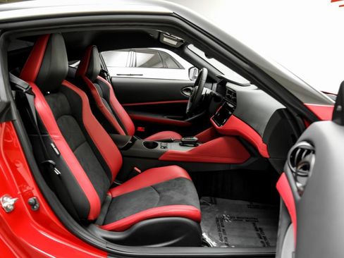 Used 2026 Nissan Z Performance w/ Floor Mat Package RWD image 35