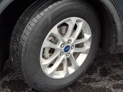 Certified 2022 Ford Escape SE w/ Convenience Package image 3