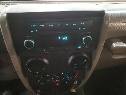 Used 2009 Jeep Wrangler X image 20