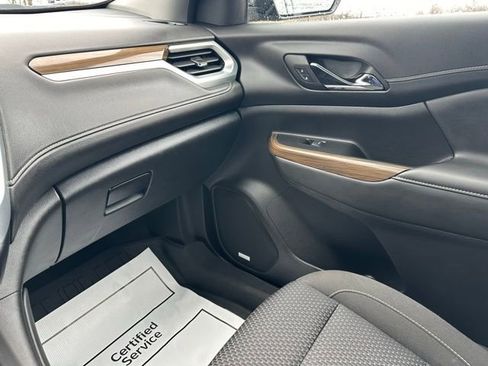 Used 2023 GMC Acadia SLE w/ Driver Convenience Package image 34