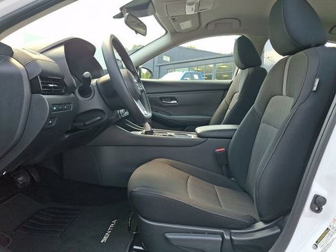 Used 2025 Nissan Sentra SV FWD image 16