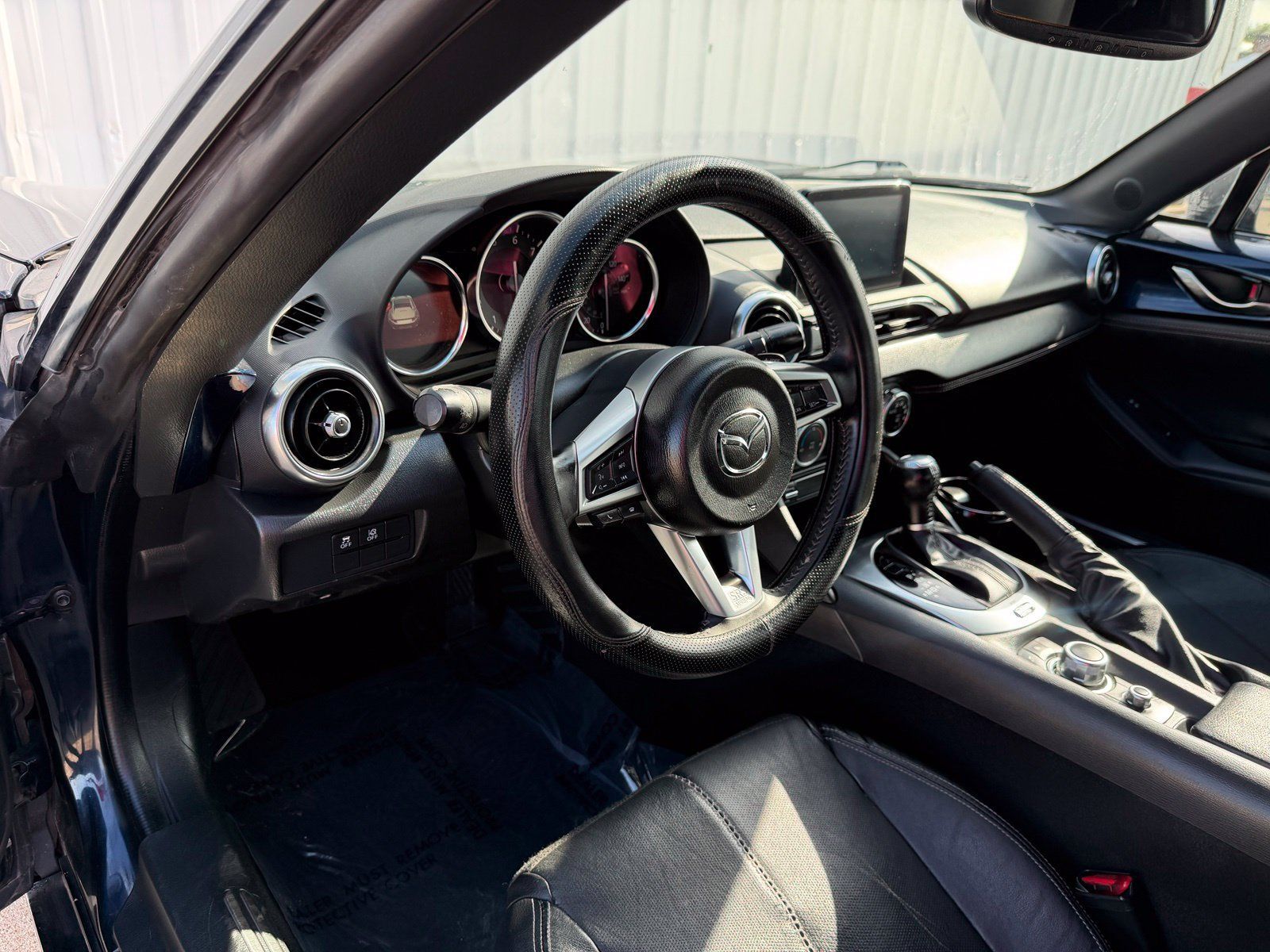Used 2021 MAZDA MX-5 Miata RF Grand Touring RWD image 15