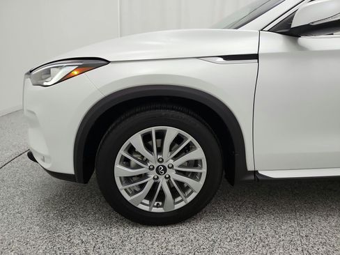 Used 2023 INFINITI QX50 Luxe FWD image 17