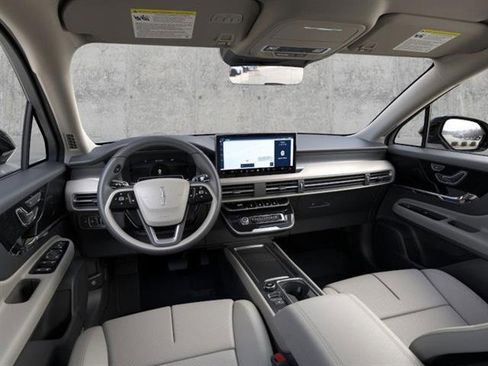 New 2026 Lincoln Corsair Premiere image 9