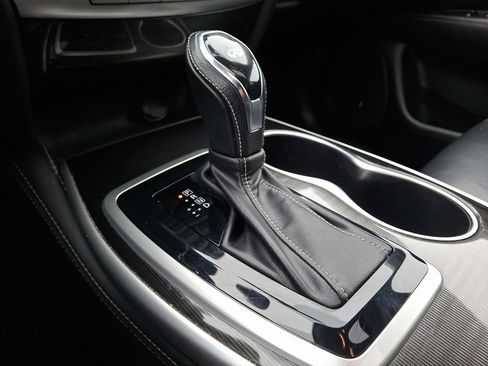 Used 2019 INFINITI QX60 Luxe w/ Essential Package image 15