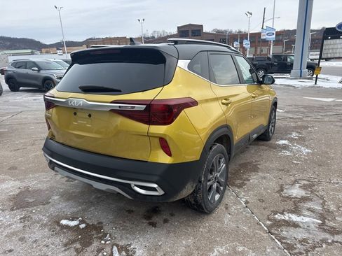 Used 2023 Kia Seltos S w/ Navigation Package image 7