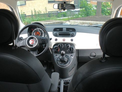 Used 2015 FIAT 500 Pop FWD image 23