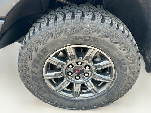 Used 2024 GMC Sierra 1500 AT4X AWD/4WD image 35