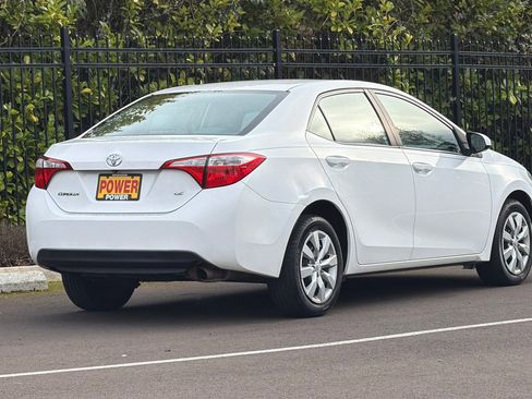Used 2014 Toyota Corolla LE image 4