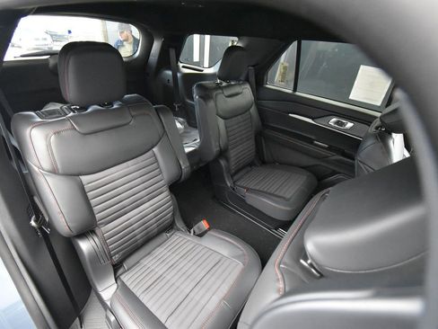 New 2026 Ford Explorer ST-Line image 10