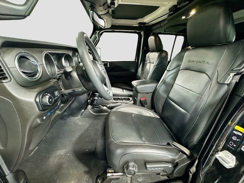 Used 2023 Jeep Wrangler Unlimited Sahara image 13