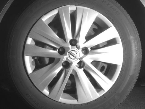 Used 2025 Nissan Sentra S FWD image 15