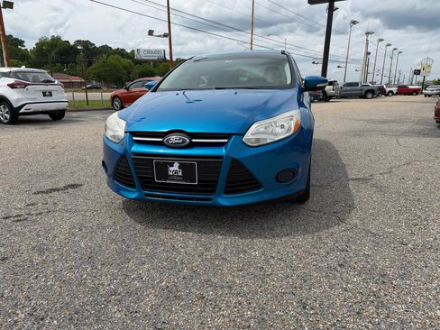 Used 2014 Ford Focus SE FWD image 8