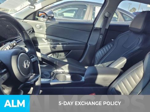 Used 2024 Hyundai Elantra Limited image 4