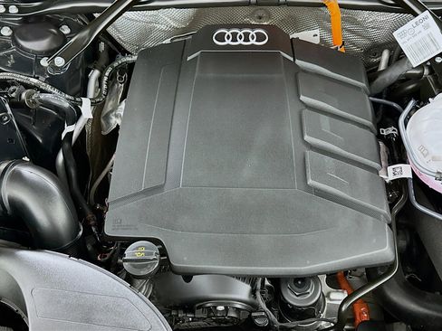 Used 2024 Audi Q5 e Premium Plus w/ Premium Plus Package image 32